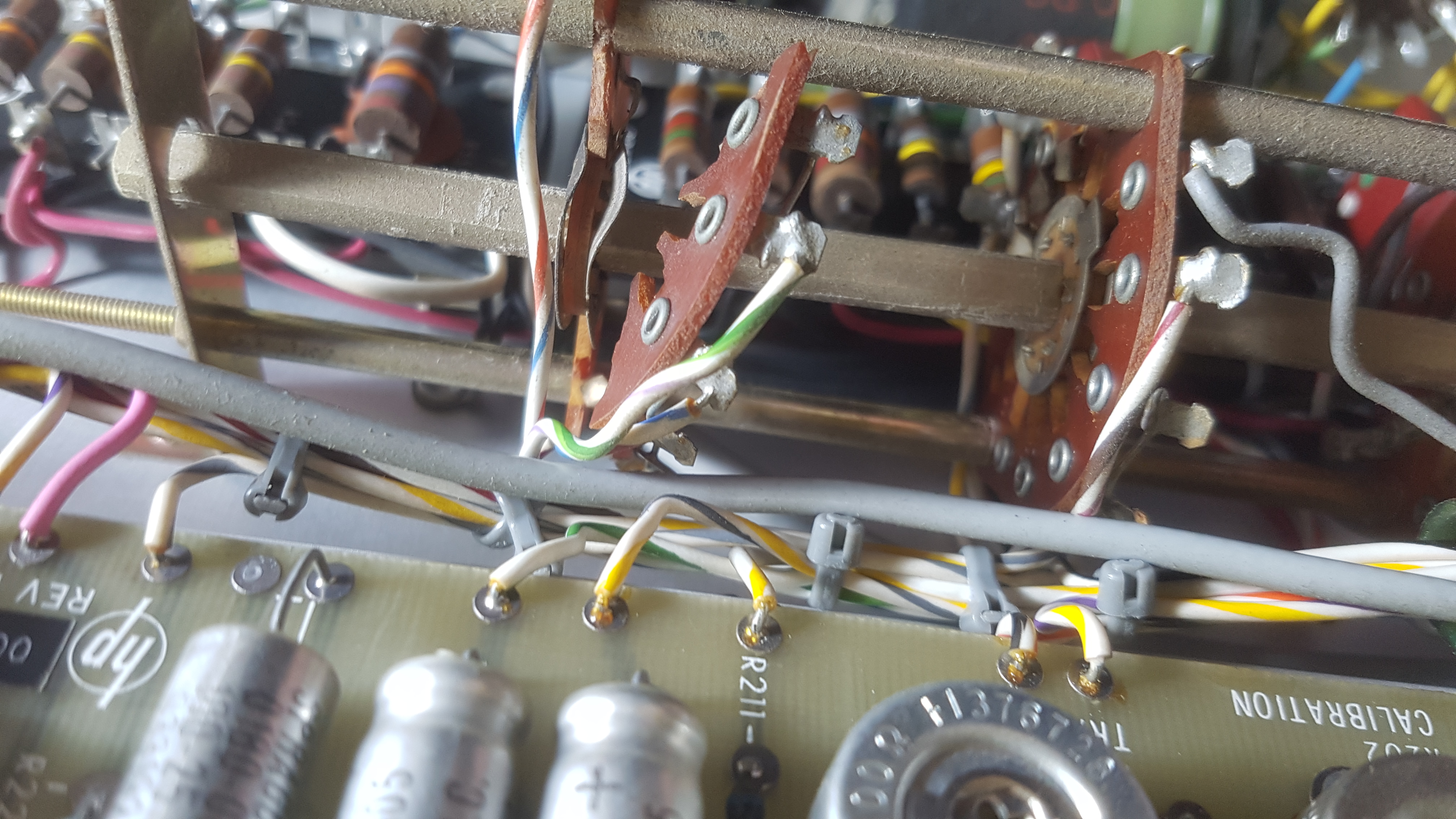 608E-HP-Switch_180829.jpg  (3.0 Mb)