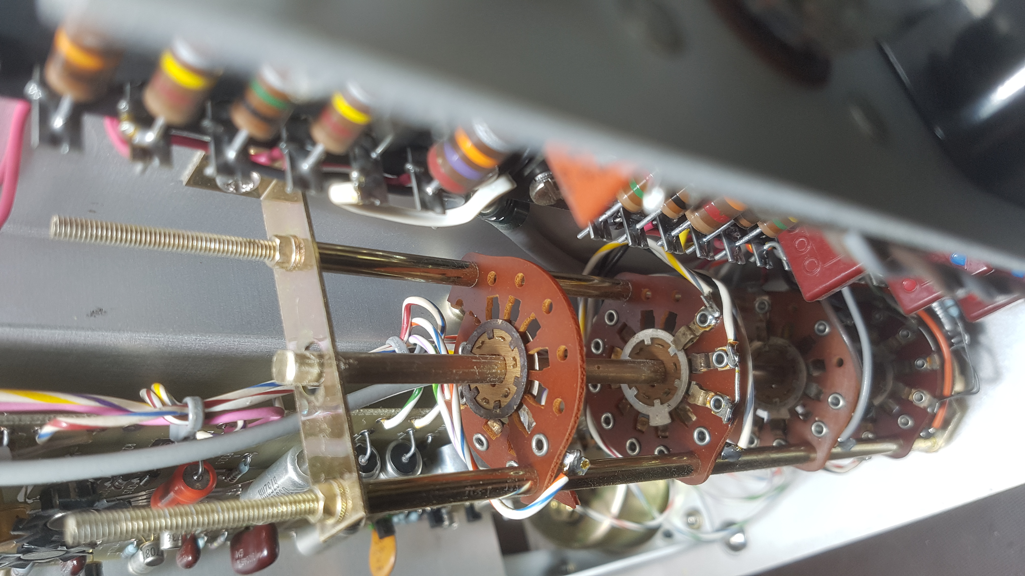 608E-HP-Switch_180847.jpg  (2.8 Mb)