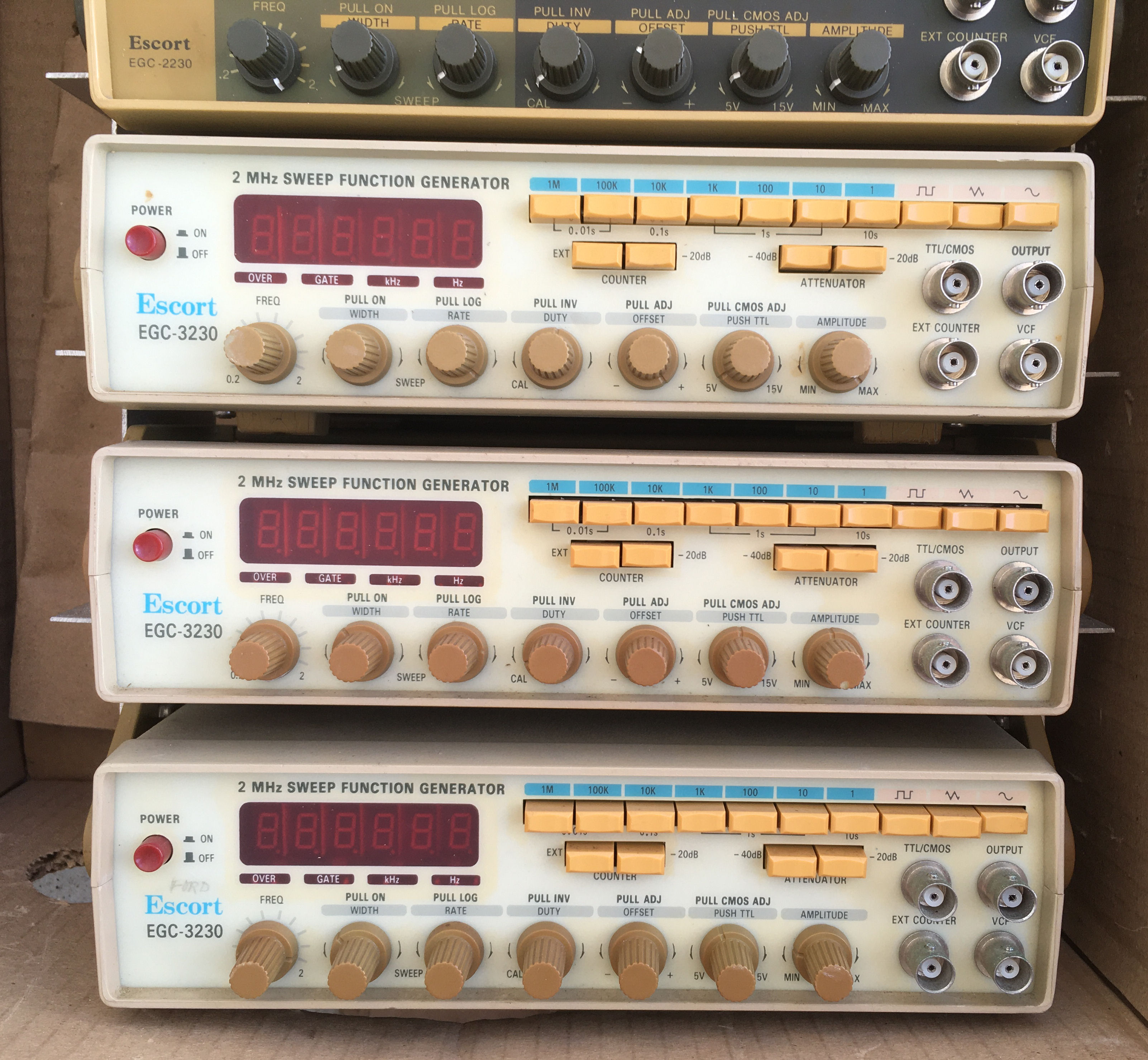 EGC3230-Escort_3837.JPG  (1.2 Mb)