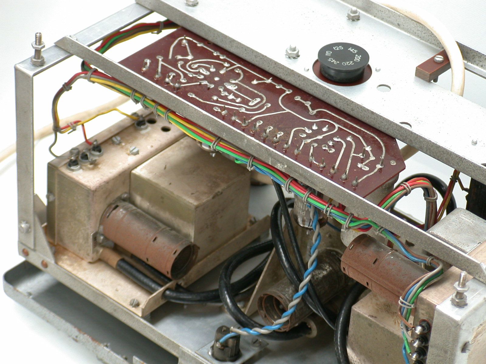 GM2877-D2505- Philips_0926.jpg  (366.2 Kb)