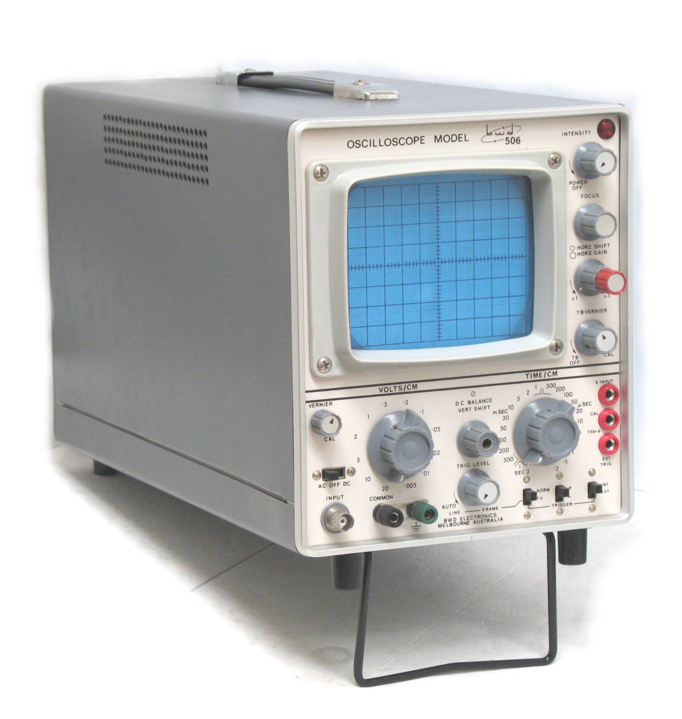 506-BWD_00.jpg  (515.1 Kb)