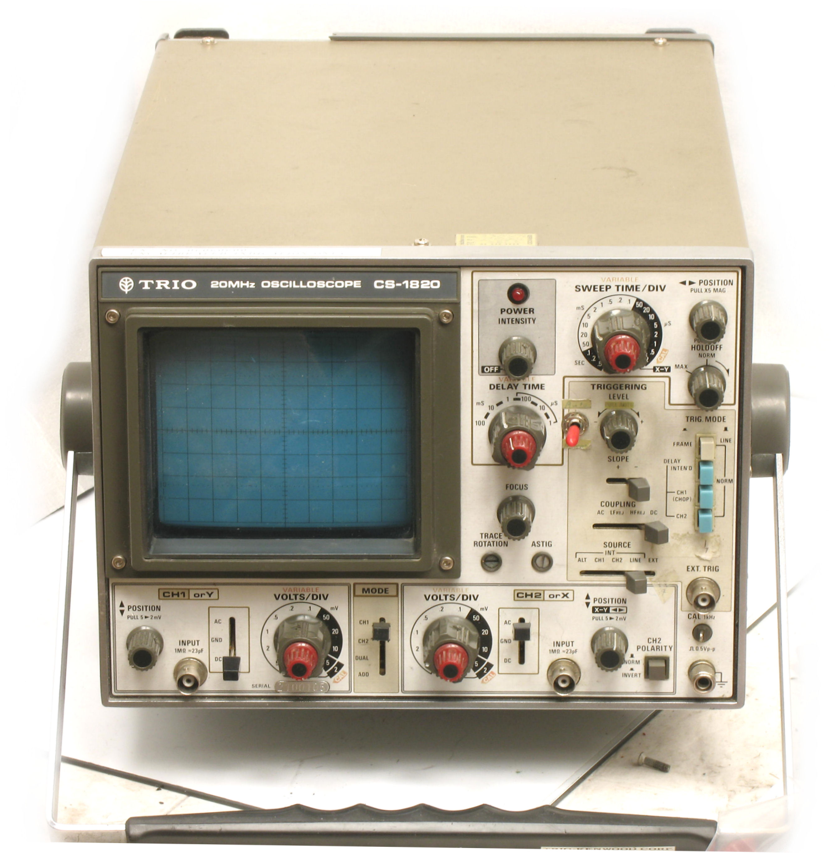 CS1820-Trio-SN2100105_03b.jpg  (657.0 Kb)