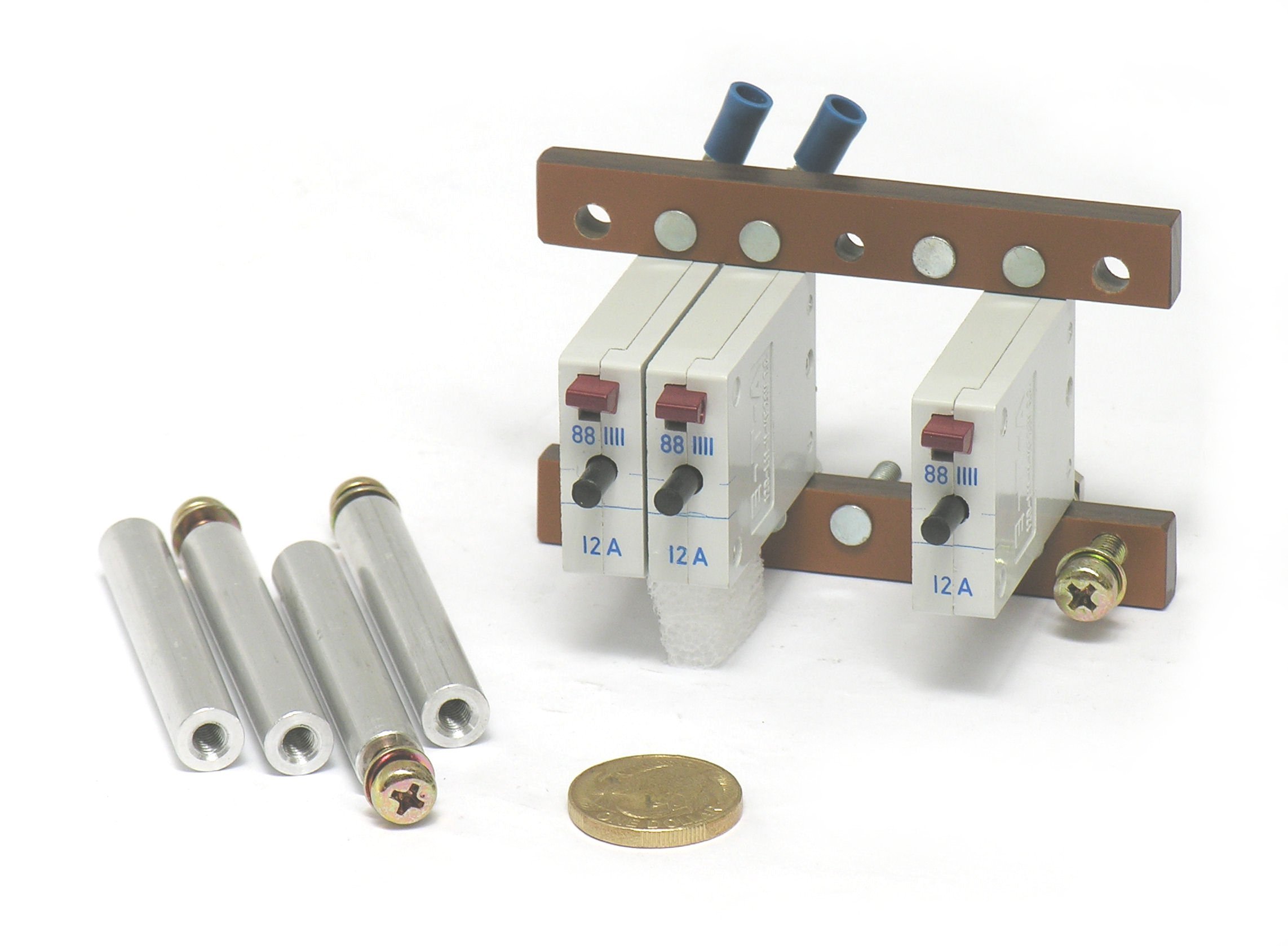 DCDM-CB-Assy-DSCN1453.JPG  (221.3 Kb)