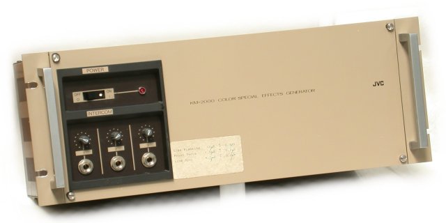 JVC-KM2000-Ctrl-Fr-640.jpg  (22.1 Kb)