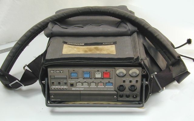 Sony-BVP25P-L31Bag-640.jpg  (46.2 Kb)