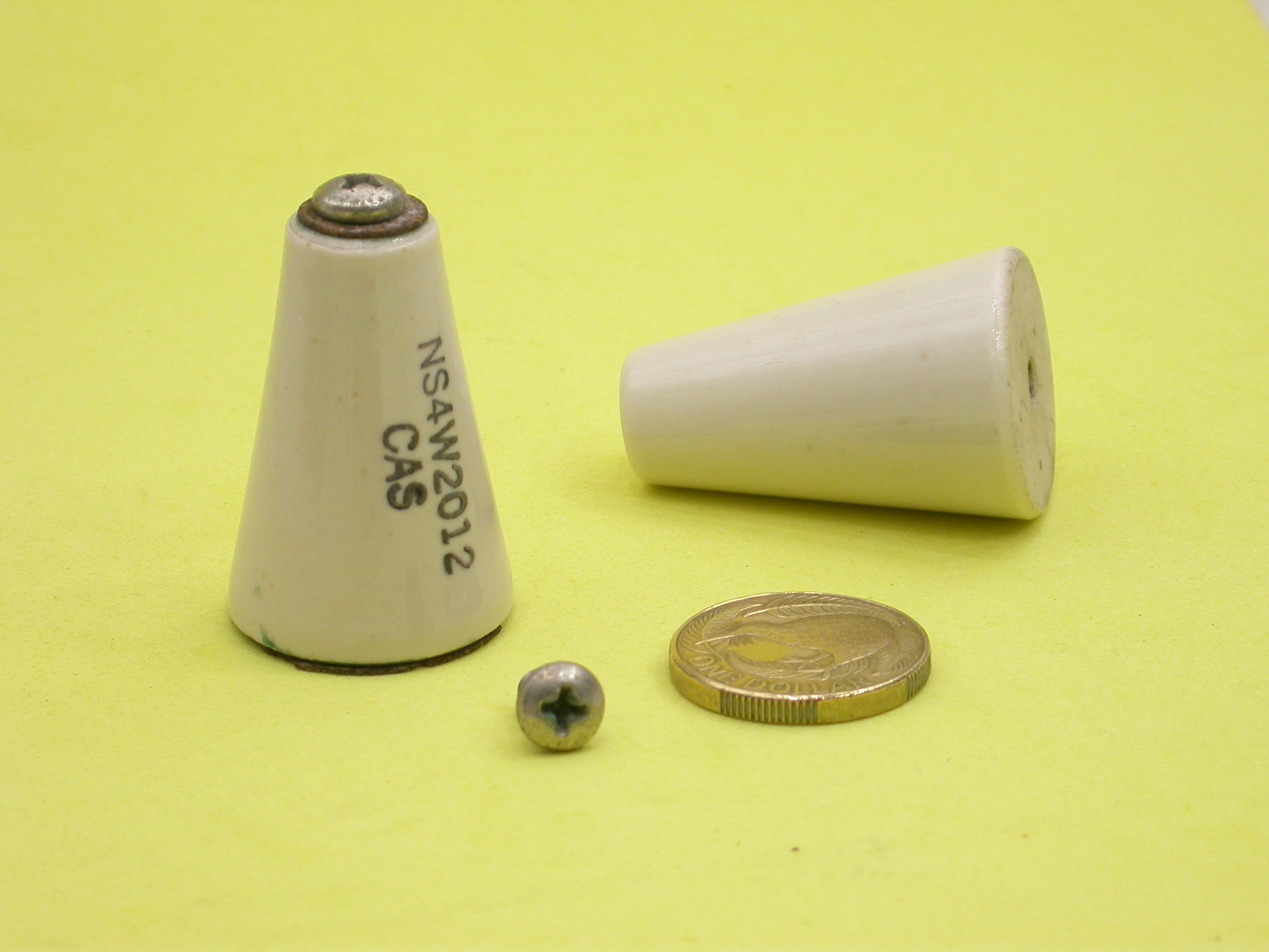 SO-38x25-632UNC-NS4W2012-CAS_001.JPG  (942.1 Kb)