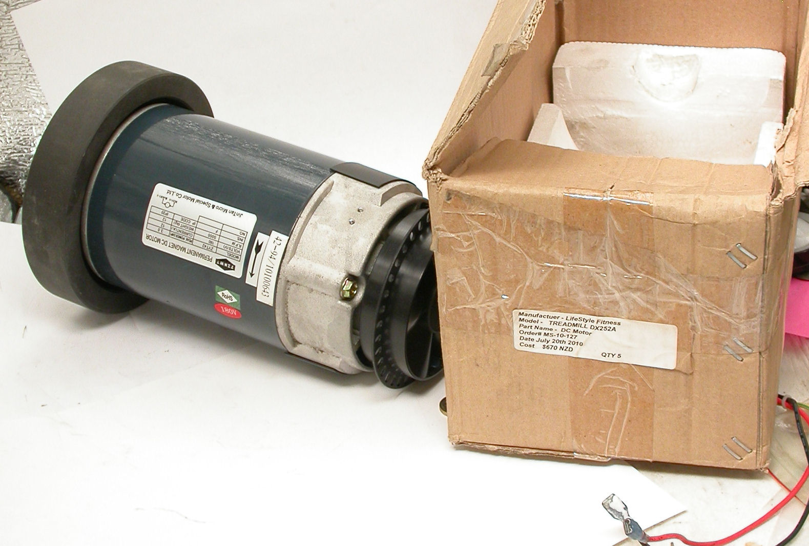 180V-12A-5000rpm-ZYT42-JINWT_DSCN0104.JPG  (243.8 Kb)