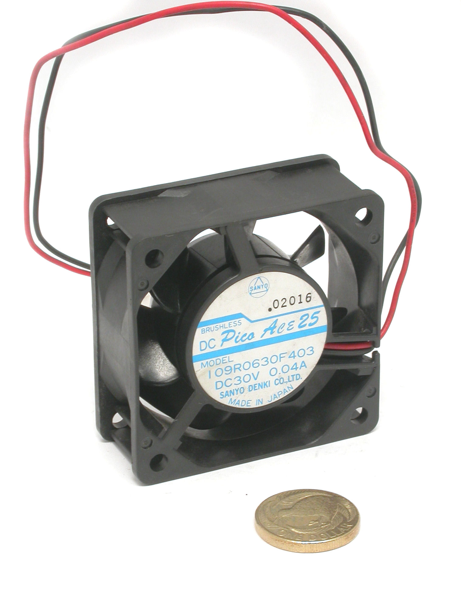 60x25-30Vdc-0A04-2L-I09R0630F403-Sanyo-DSCN5766.JPG  (251.5 Kb)